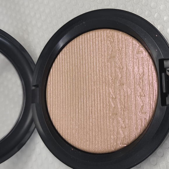 Mac makeup - Picture 2 of 4